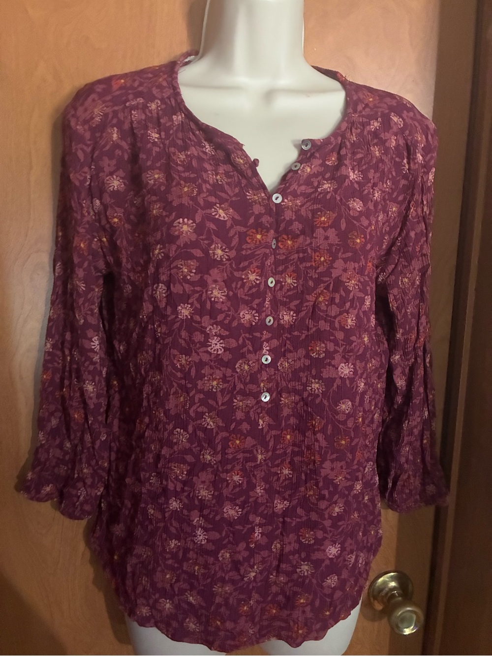 Women's Floral Button-Front Blouse - Plum